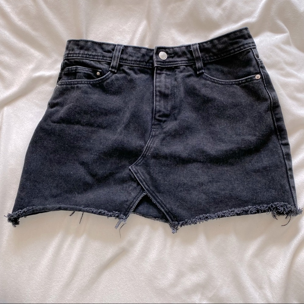 Zara Black Denim Jean Mini Skirt Raw Hem Front Slit Summer Festival Rodeo Small